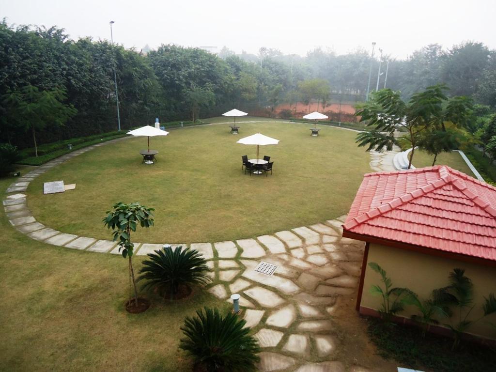 Hotel The Woods Gurgaon Exterior foto
